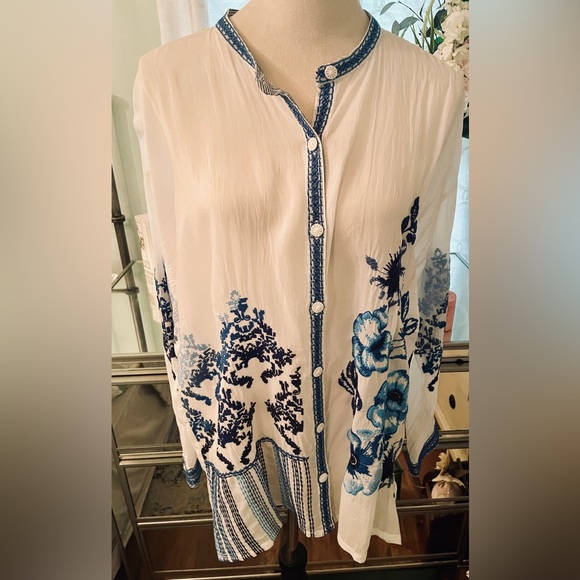 🥰 Johnny Was The Audrey Mandarin Collar Shirt. NWT. Size Medium. - Picture 6 of 11